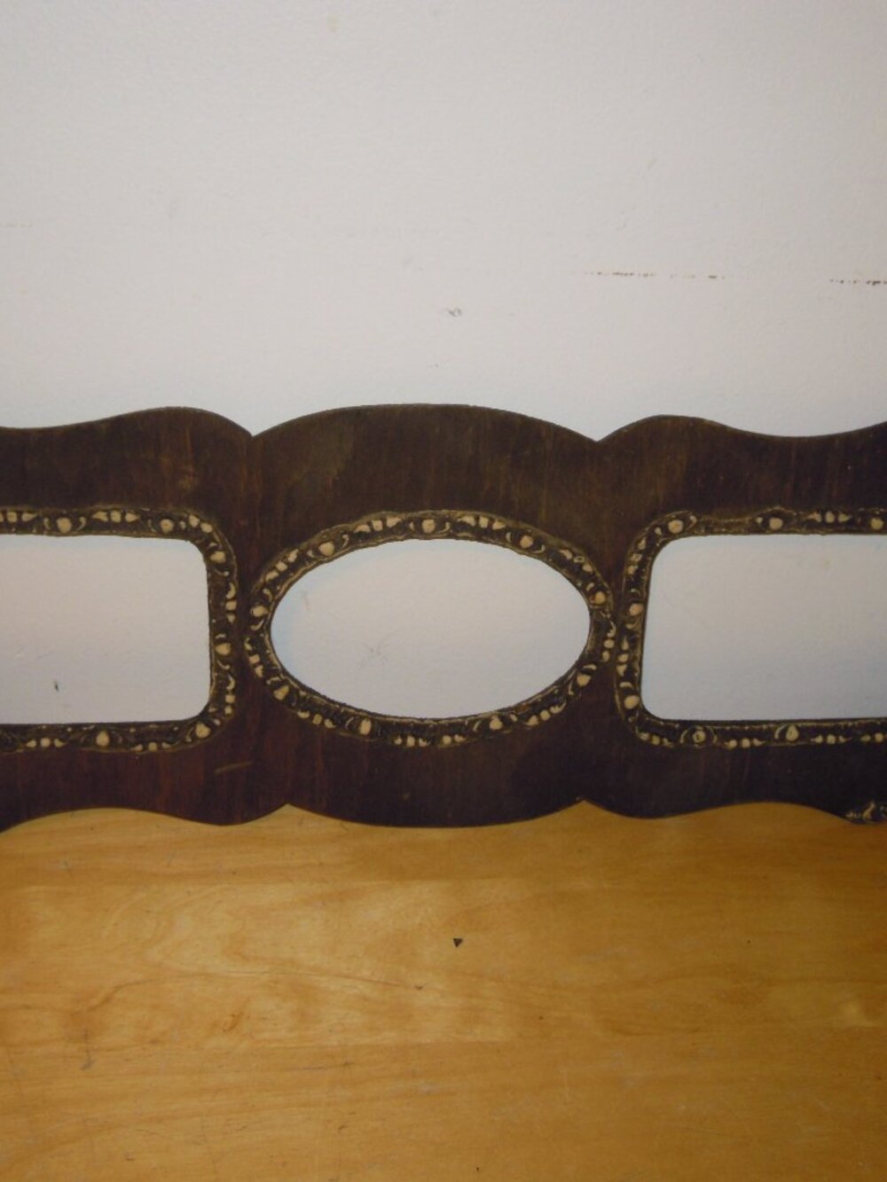 Antique Victorian Scalloped Eastlake Triple Photo Picture Frame Wood